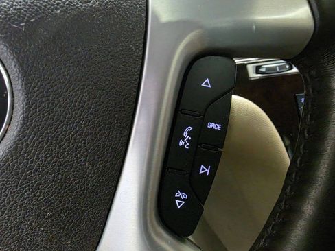 Used 2012 Cadillac Escalade Luxury RWD image 19