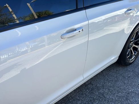 Used 2018 Chrysler 300 S image 34