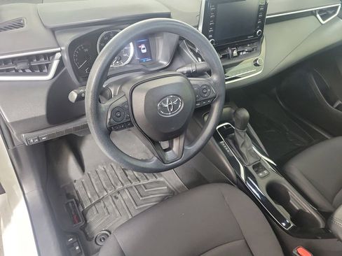 Used 2021 Toyota Corolla LE image 11