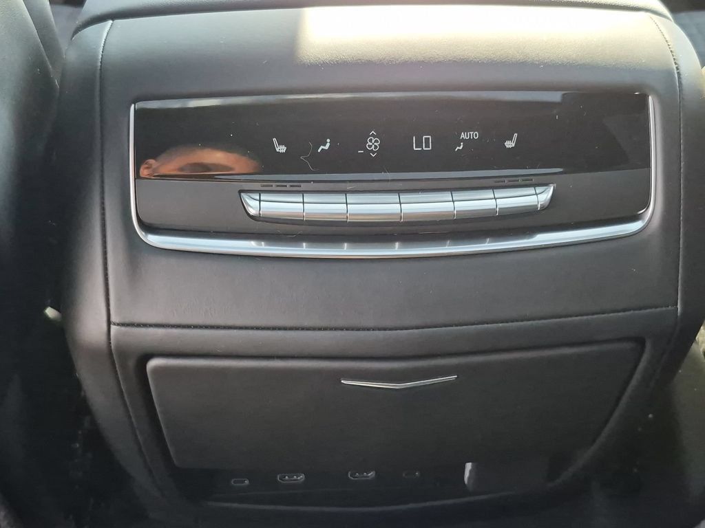Used 2026 Cadillac Escalade ESV Platinum Sport w/ LPO, ONYX Package AWD/4WD image 14