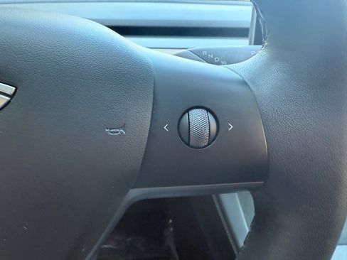 Used 2021 Tesla Model 3 Standard Range Plus image 28