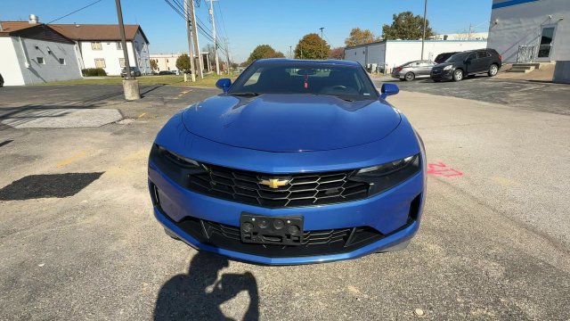 Used 2022 Chevrolet Camaro LT RWD image 3