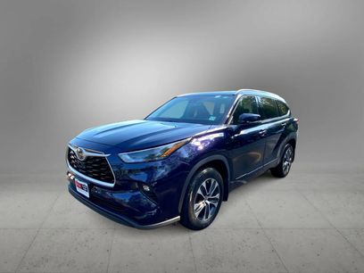 Used 2022 Toyota Highlander XLE