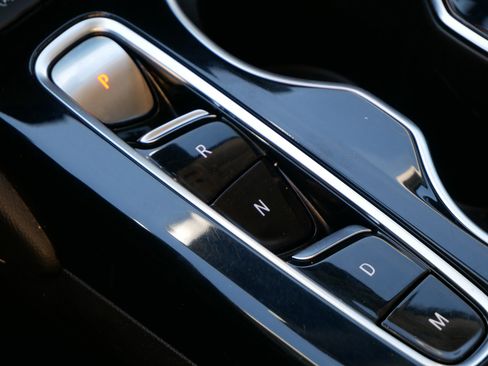 Used 2021 Buick Envision Essence w/ Technology Package I image 25