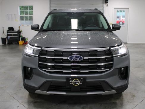 New 2026 Ford Explorer Active RWD image 2