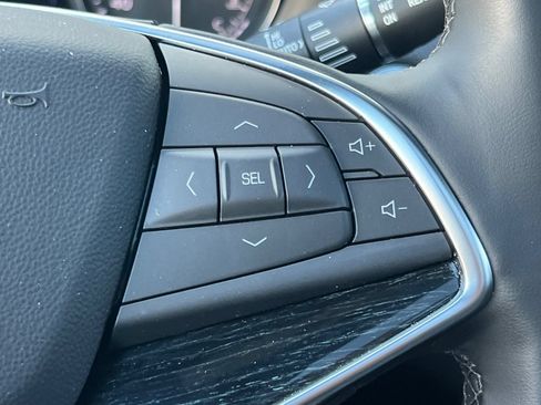 Used 2025 Cadillac XT5 Premium Luxury w/ Technology Package AWD/4WD image 35