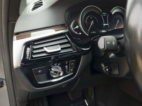 Used 2018 BMW 530e image 13