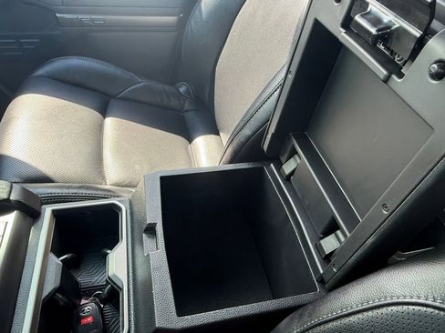 Used 2025 Toyota Tacoma TRD Off-Road image 13