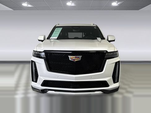 Used 2023 Cadillac Escalade ESV V AWD/4WD image 5