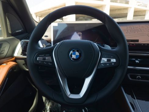 New 2026 BMW X5 xDrive50e w/ Premium Package AWD/4WD image 15