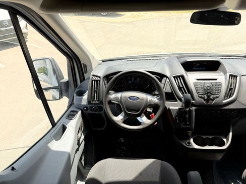 Used 2018 Ford Transit 150 XLT RWD image 27