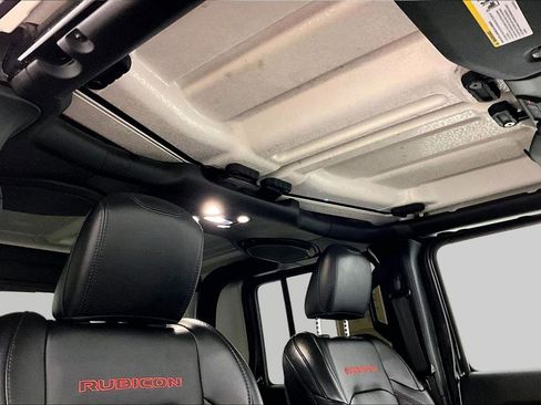 Used 2020 Jeep Gladiator Rubicon w/ Uconnect 4C Nav & Sound Group AWD/4WD image 28