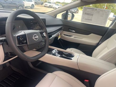 New 2025 Nissan Murano SV image 10