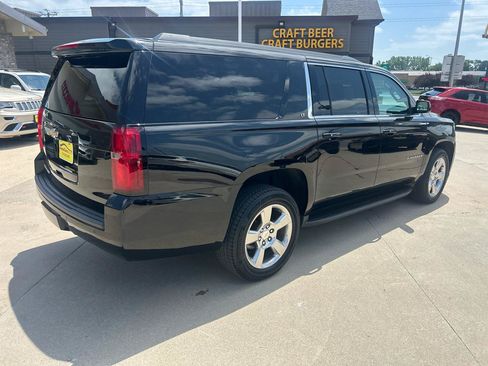 Used 2017 Chevrolet Suburban LT AWD/4WD image 3