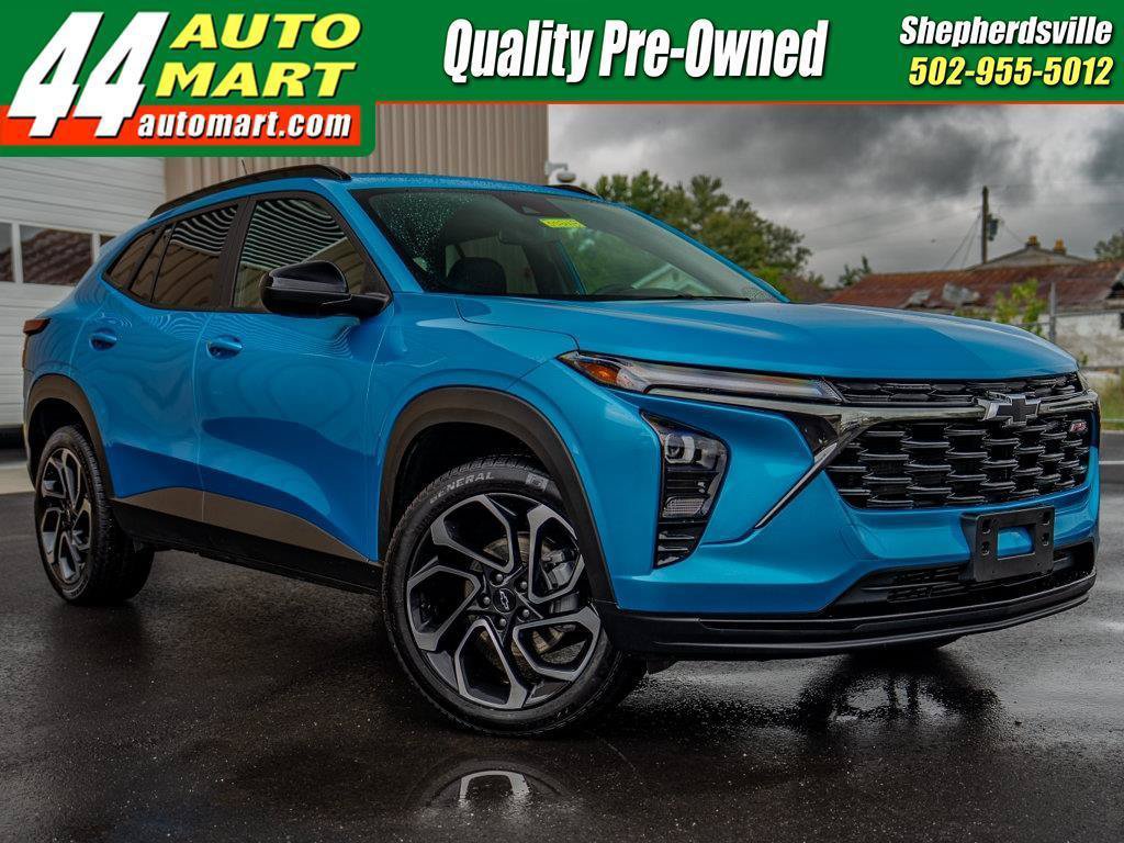 Used 2025 Chevrolet Trax RS w/ Sunroof Package FWD image 1
