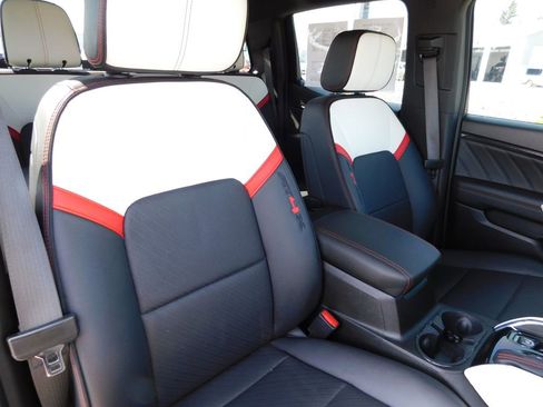 Used 2023 GMC Canyon AT4X AWD/4WD image 25