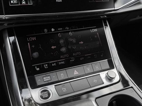 Used 2021 Audi Q8 Premium Plus w/ Premium Plus Package AWD/4WD image 28