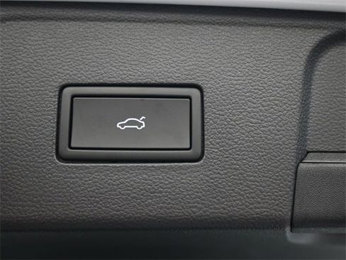 New 2026 Volkswagen Atlas SE image 16