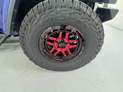 Used 2019 Jeep Wrangler Unlimited Sahara AWD/4WD image 9