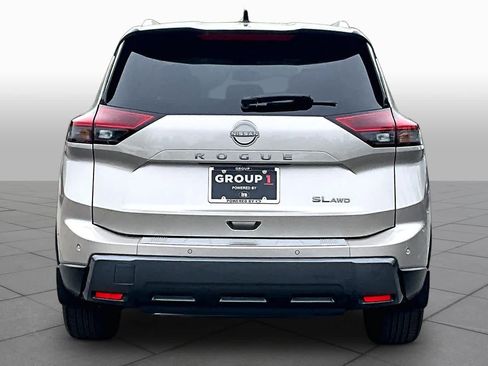 Used 2025 Nissan Rogue SL w/ SL Premium Package AWD/4WD image 5
