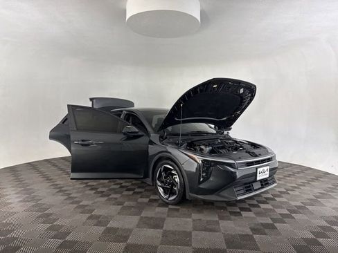 Certified 2025 Kia K4 EX image 14
