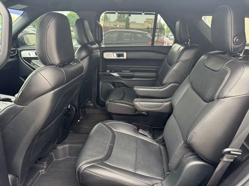 Used 2020 Ford Explorer ST w/ Premium Technology Package AWD/4WD image 13