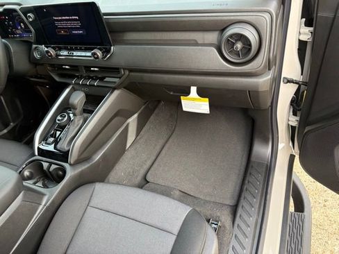 New 2026 Chevrolet Colorado Trail Boss AWD/4WD image 15