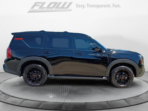 Used 2025 Nissan Armada PRO-4X AWD/4WD image 8