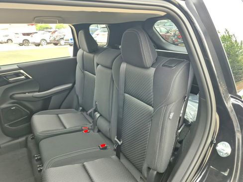 New 2026 Mitsubishi Outlander ES FWD image 21