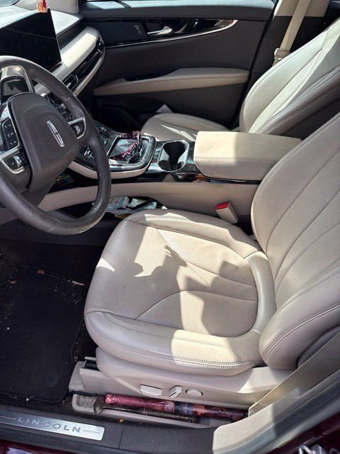 Used 2022 Lincoln Nautilus Reserve FWD image 4