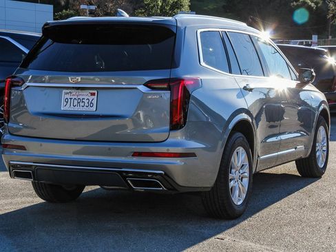 Used 2025 Cadillac XT6 Luxury image 6