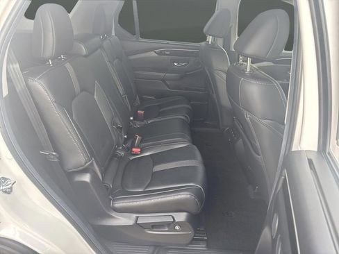 Used 2025 Honda Pilot EX-L image 30