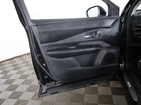 Used 2023 Nissan Ariya AWD image 24