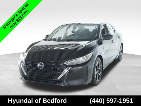 Used 2024 Nissan Sentra SV FWD image 3