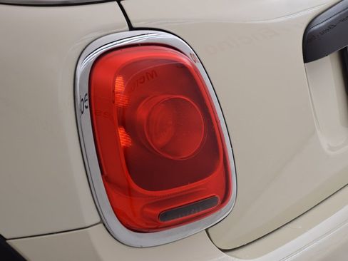 Used 2018 MINI Cooper Convertible image 12