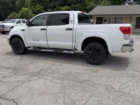 Used 2013 Toyota Tundra 4x4 CrewMax w/ Tow Pkg image 1