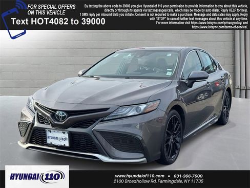 Used 2023 Toyota Camry XSE image 4