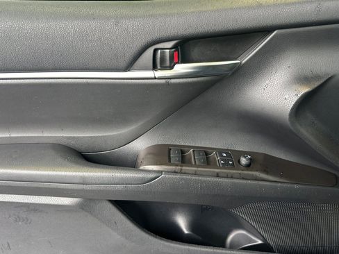 Used 2023 Toyota Camry LE image 10