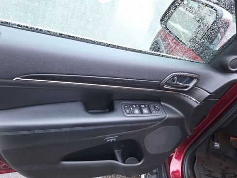 Used 2019 Jeep Grand Cherokee Limited w/ Luxury Group II image 11