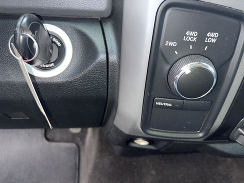 Used 2016 RAM 2500 Tradesman w/ Chrome Appearance Group image 25