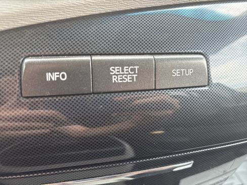 Used 2011 Toyota Sienna SE w/ Preferred Pkg FWD image 14