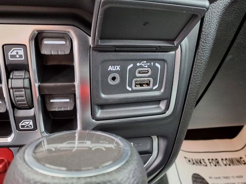 New 2025 Jeep Gladiator Rubicon w/ Convenience Group image 22