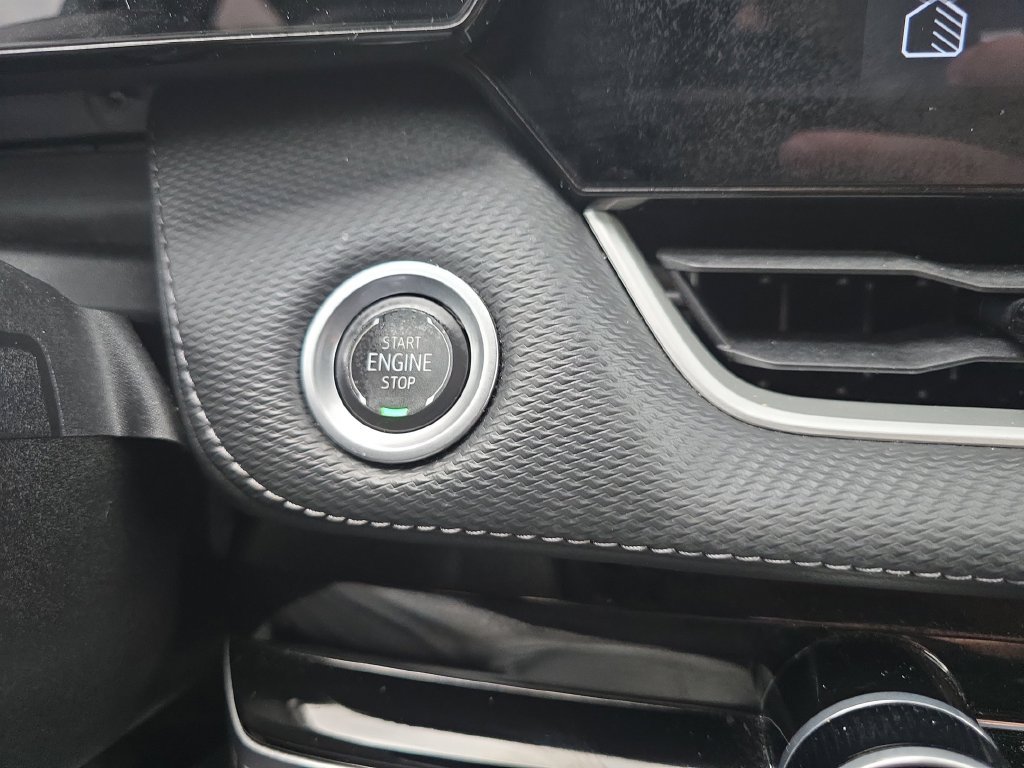 Used 2025 Chevrolet Equinox LT FWD image 29