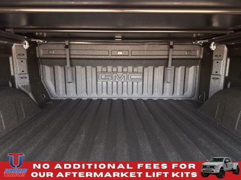 Used 2025 GMC Sierra 1500 Denali w/ Technology Package AWD/4WD image 9