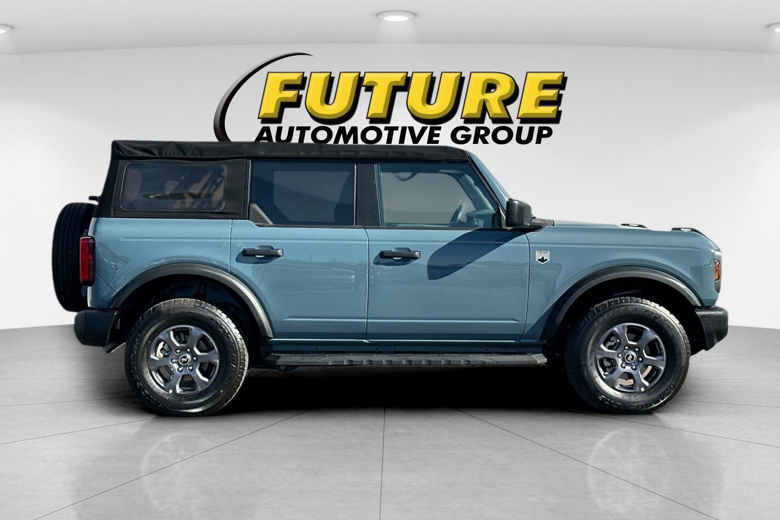 Certified 2022 Ford Bronco Big Bend AWD/4WD image 2