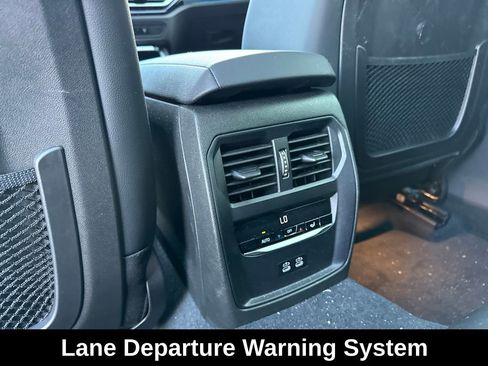 Used 2023 BMW 330i xDrive Sedan w/ M Sport Package image 26