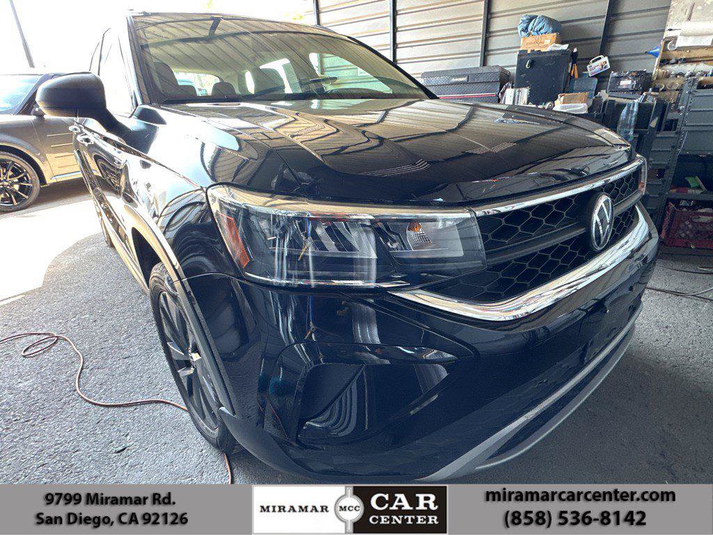 Used 2022 Volkswagen Taos S FWD image 1