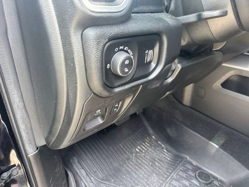 Used 2022 RAM 1500 Big Horn AWD/4WD image 7