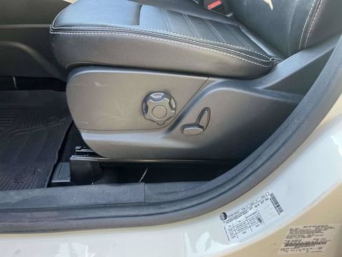 Used 2021 Ford EcoSport Titanium AWD/4WD image 18
