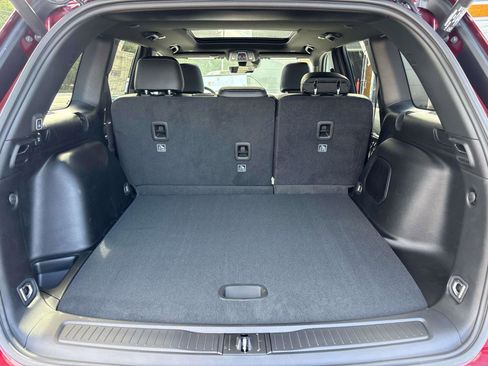 New 2025 Jeep Grand Cherokee Limited w/ Black Appearance Package image 4